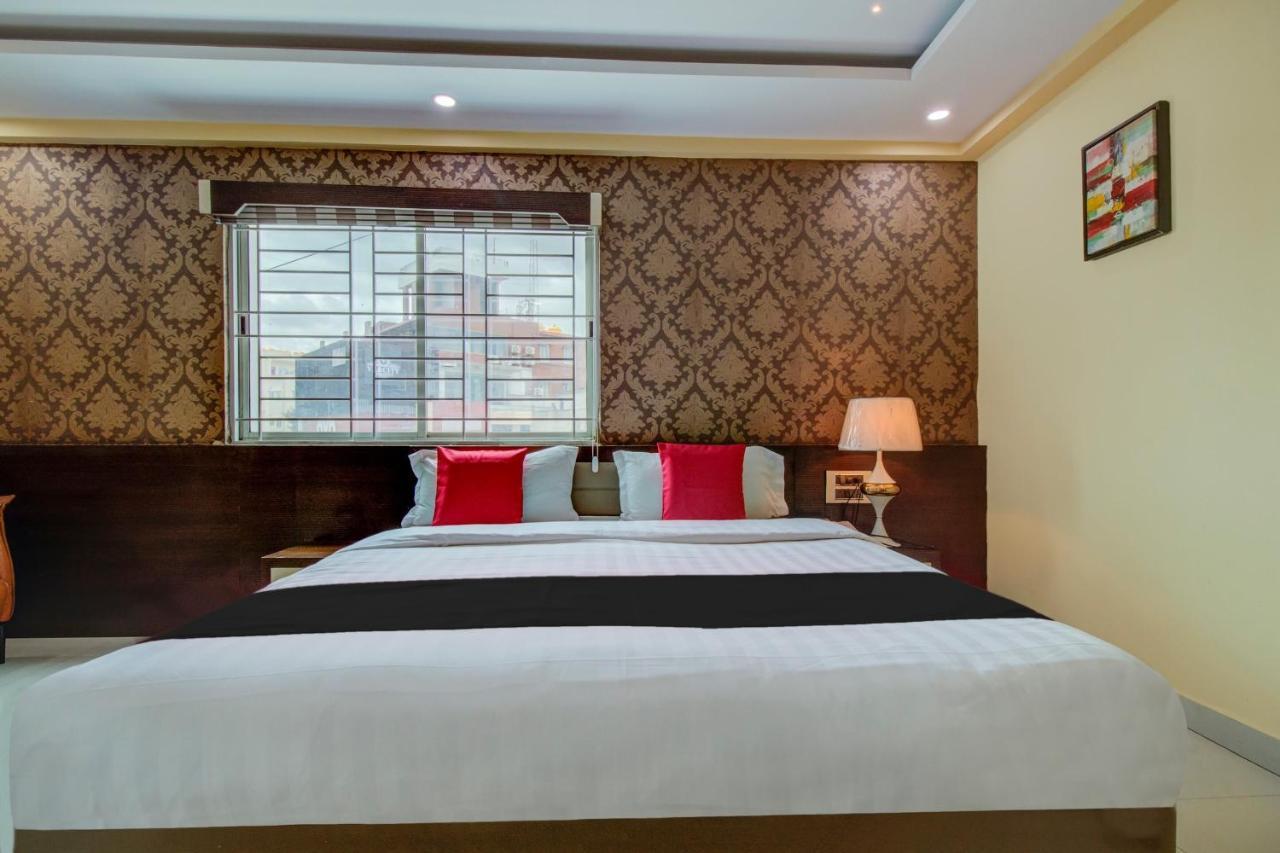 Capital O 5381 The Emirates Hotel Bangalore Eksteriør billede