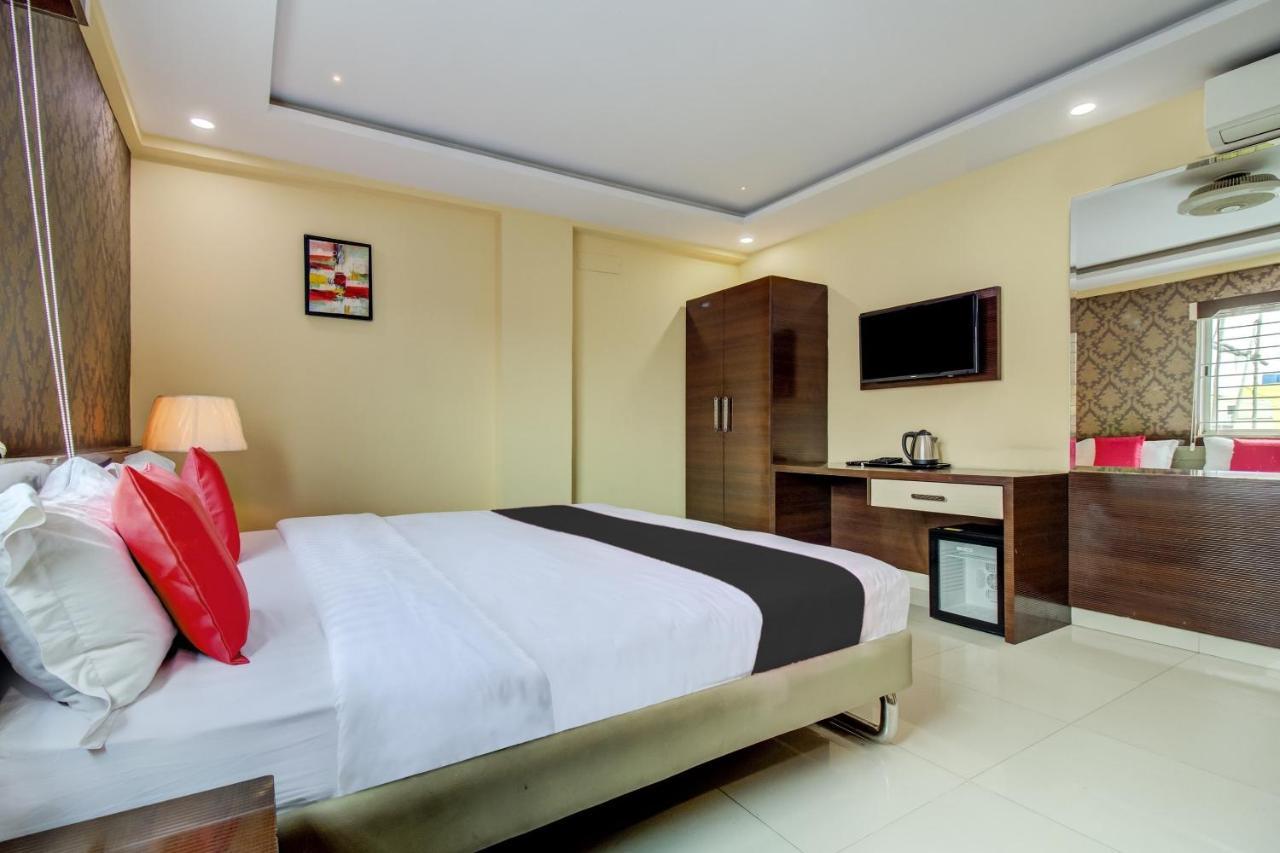 Capital O 5381 The Emirates Hotel Bangalore Eksteriør billede