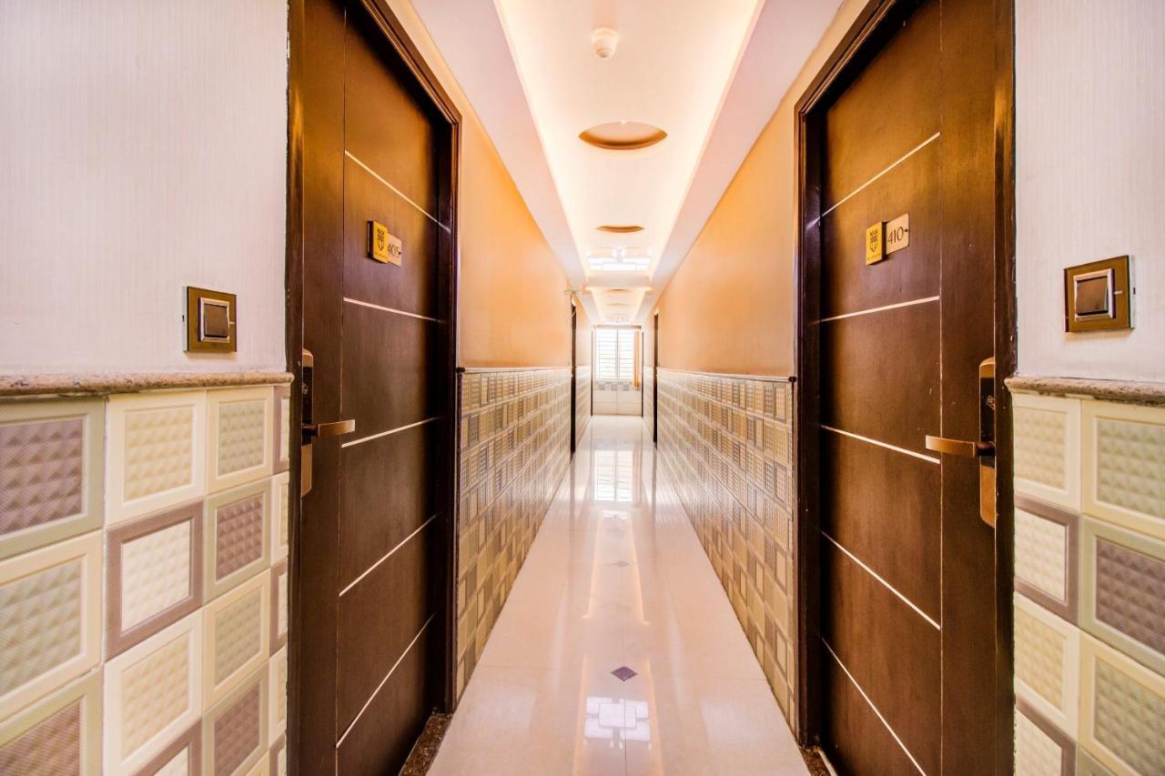 Capital O 5381 The Emirates Hotel Bangalore Eksteriør billede