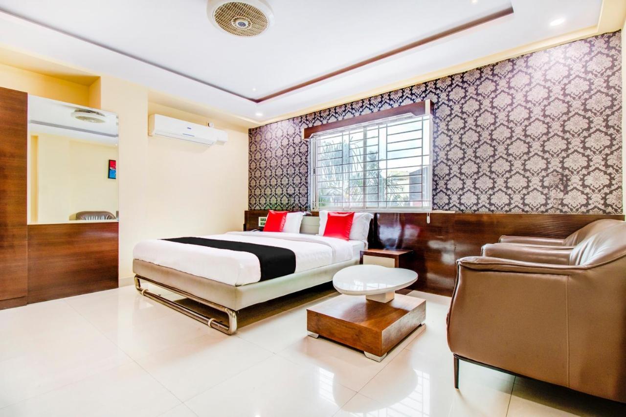 Capital O 5381 The Emirates Hotel Bangalore Eksteriør billede