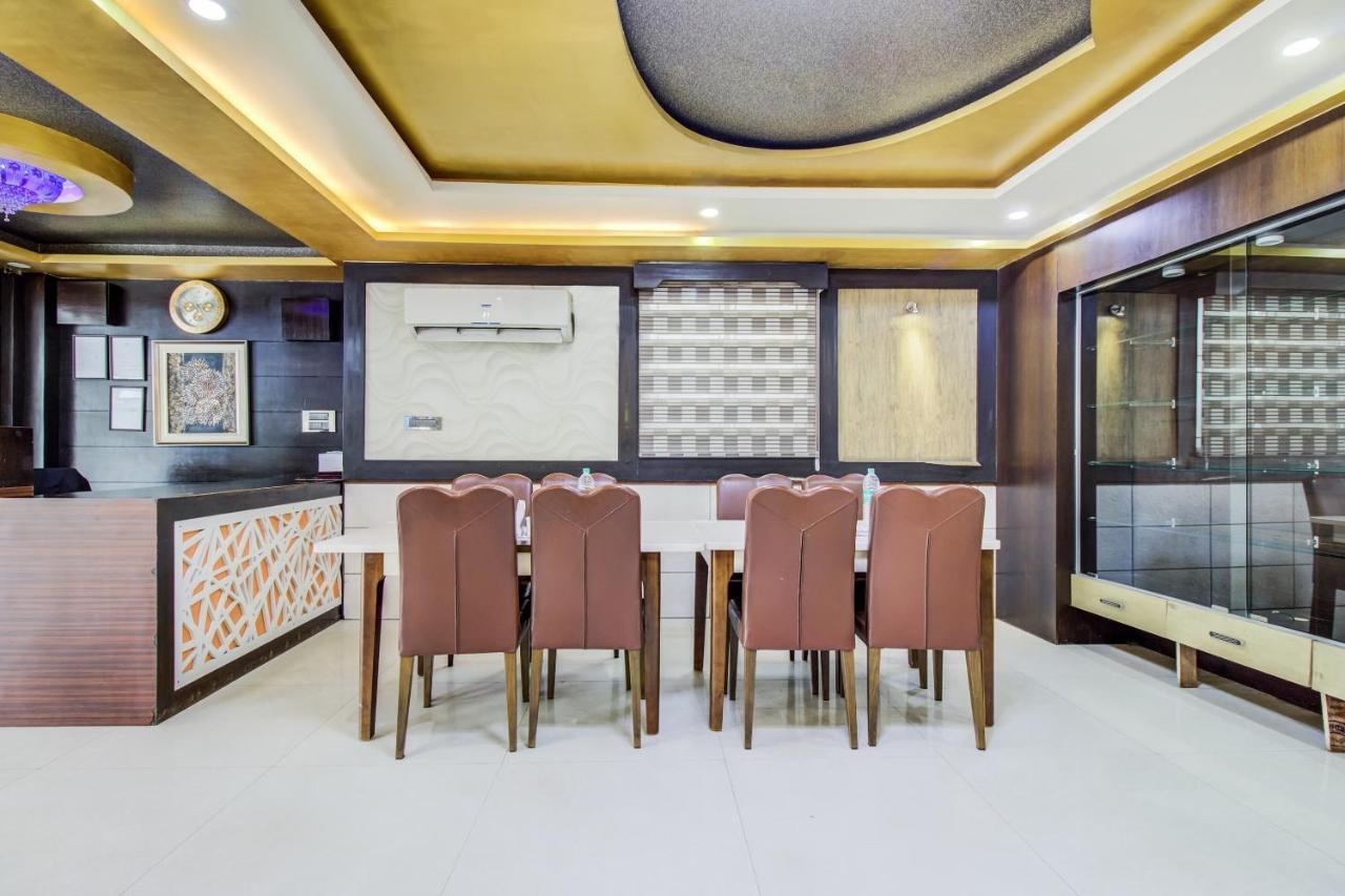 Capital O 5381 The Emirates Hotel Bangalore Eksteriør billede